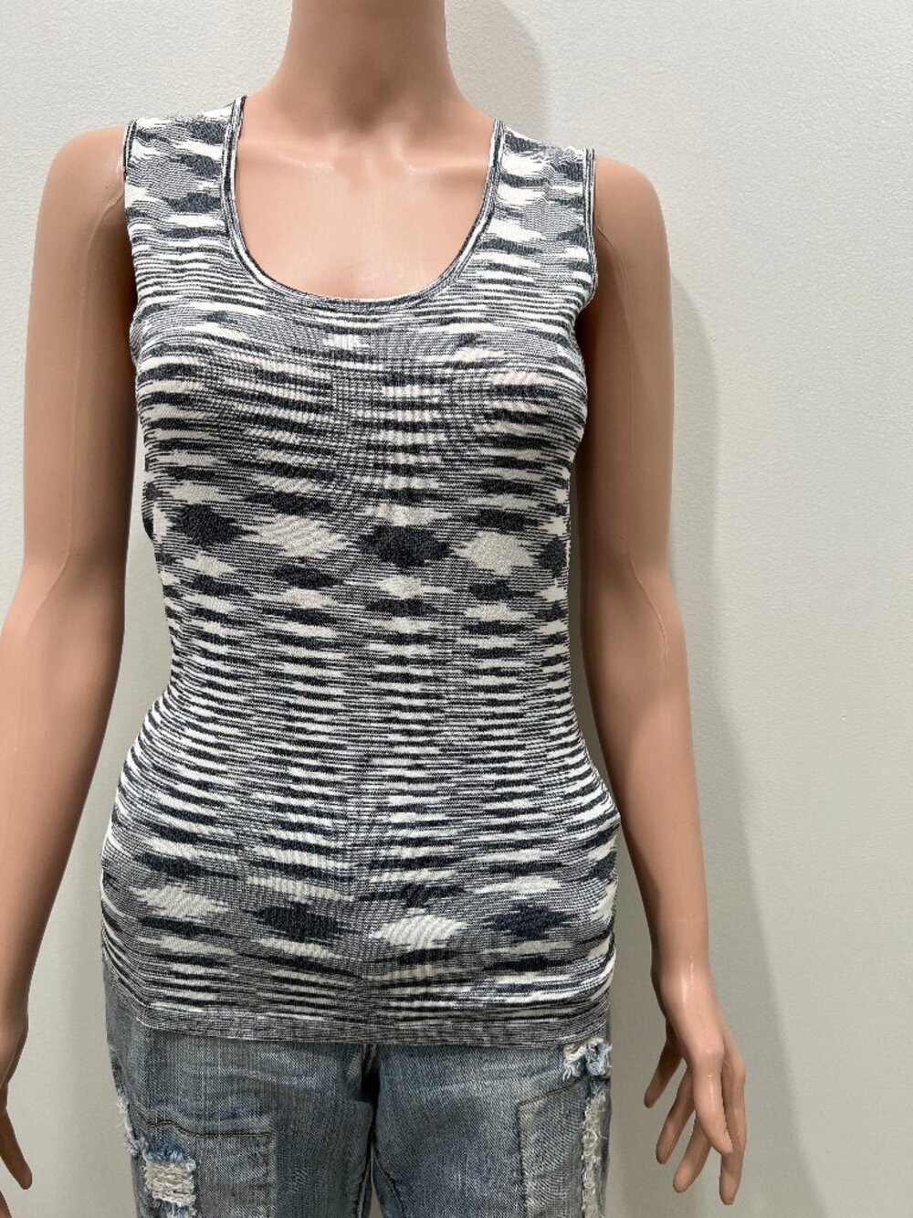 NWOT One Girl Who tank top size M